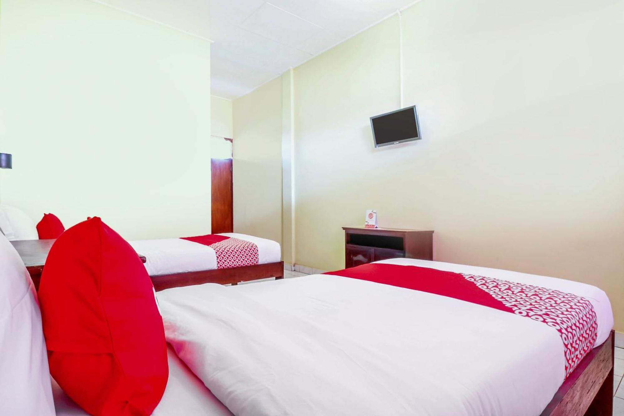 Oyo 2184 Nan Berlian Inn Legian  Luaran gambar