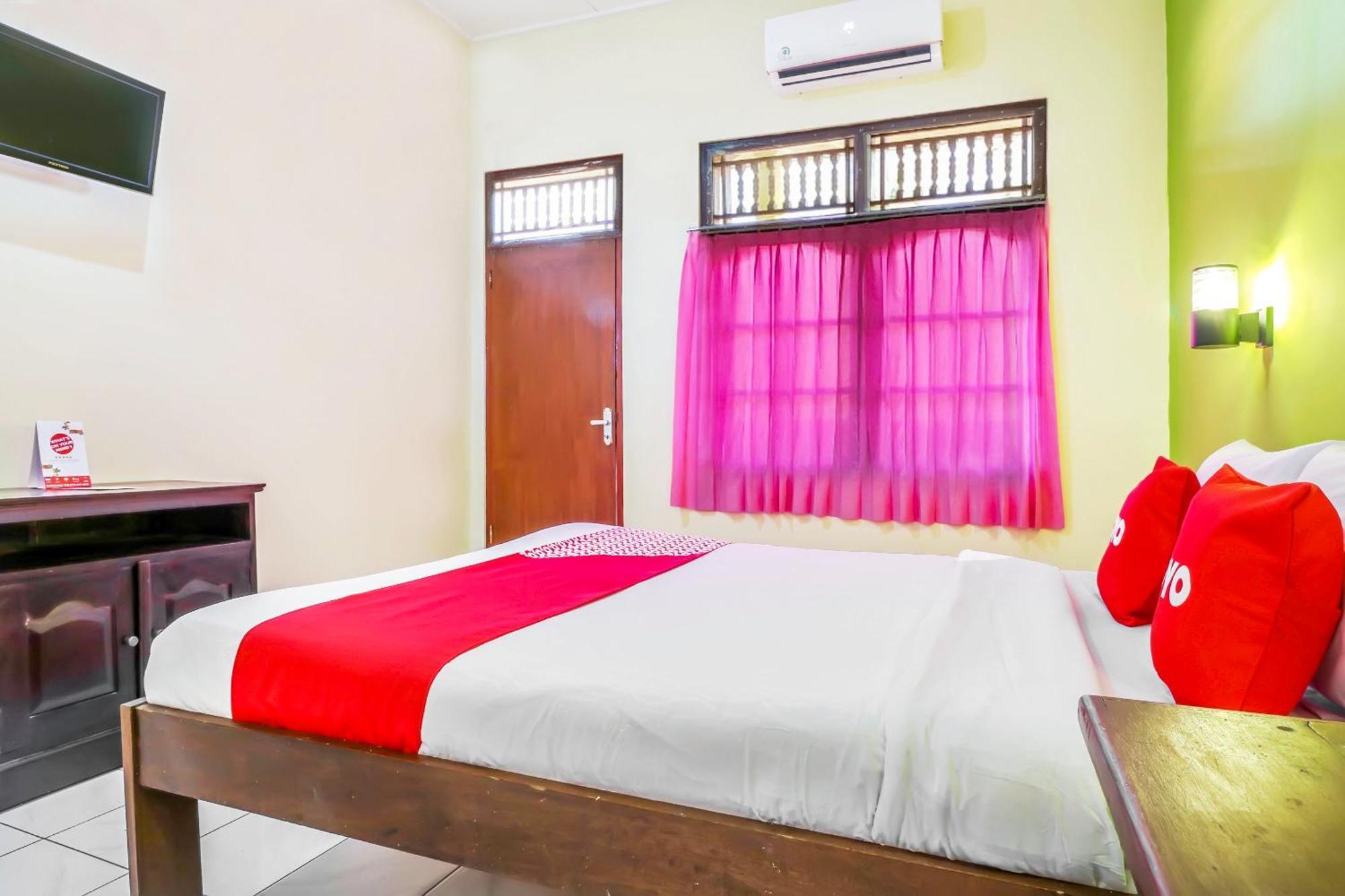Oyo 2184 Nan Berlian Inn Legian  Luaran gambar